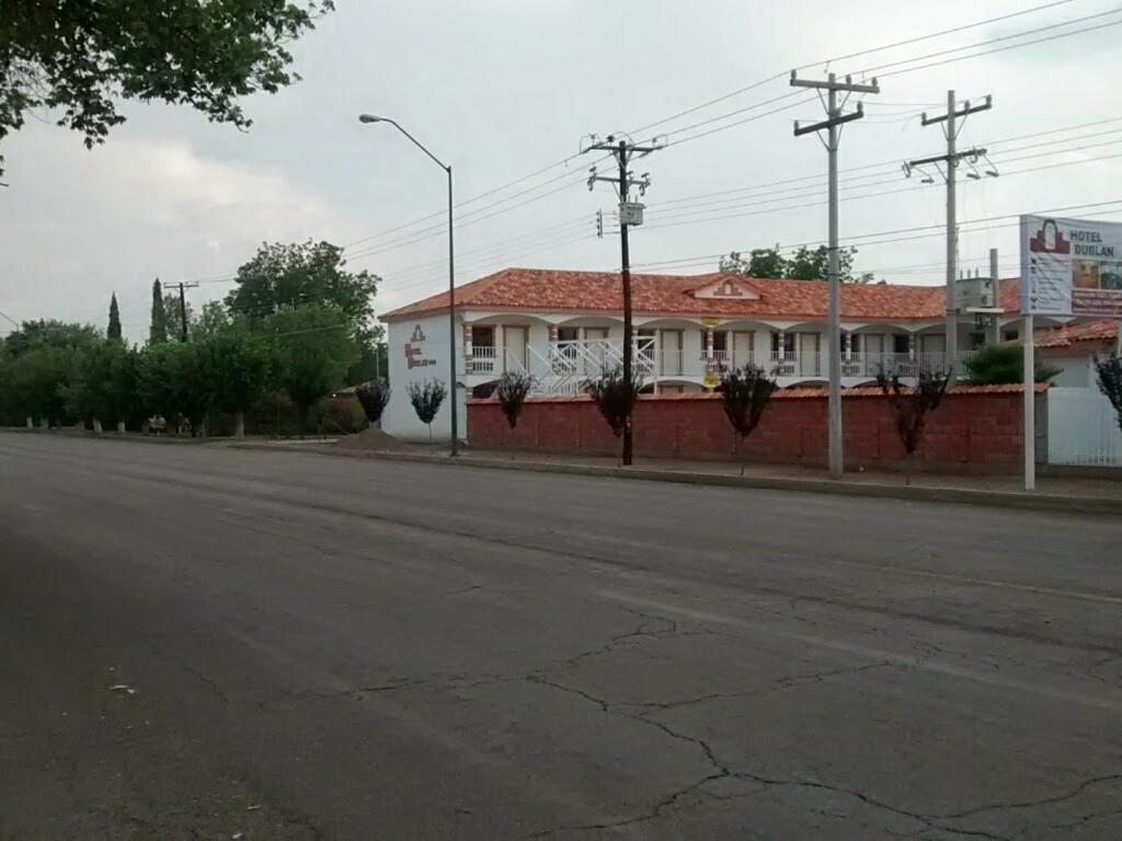 Hotel Dublan Inn Nuevo Casas Grandes Exterior foto